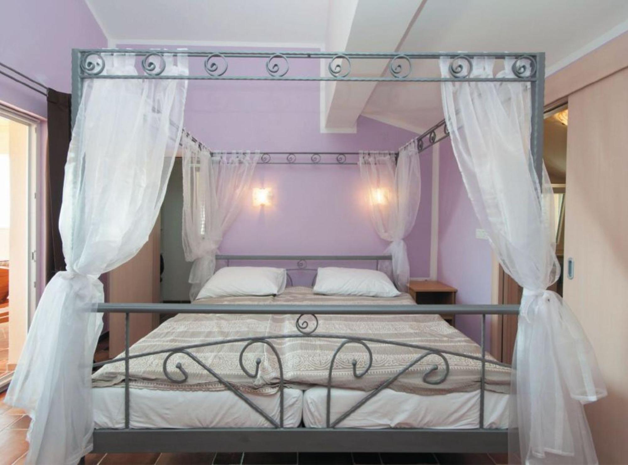 Holiday Home Boni Раб Екстериор снимка